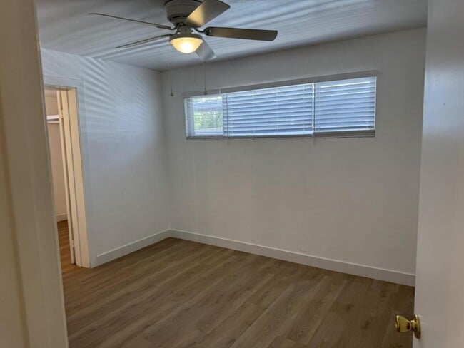 Building Photo - 405 San Pablo Dr
