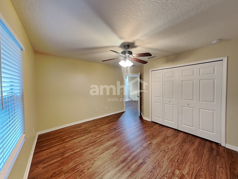 Building Photo - 2065 Home Again Rd