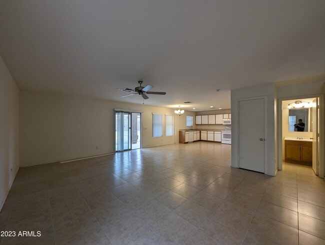 Building Photo - 3215 W St Anne Ave