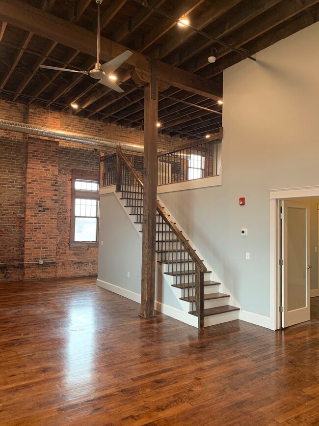 Building Photo - 65 Vandalia St