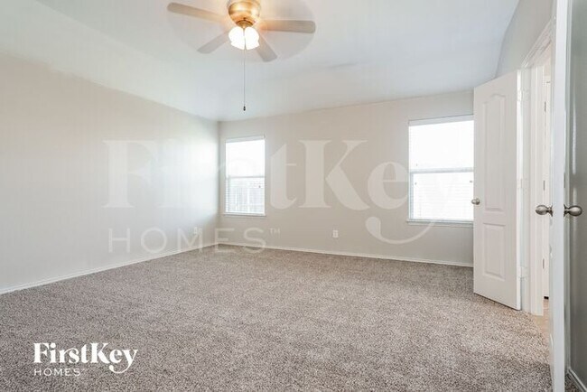 Building Photo - 2016 Cattle Creek Rd