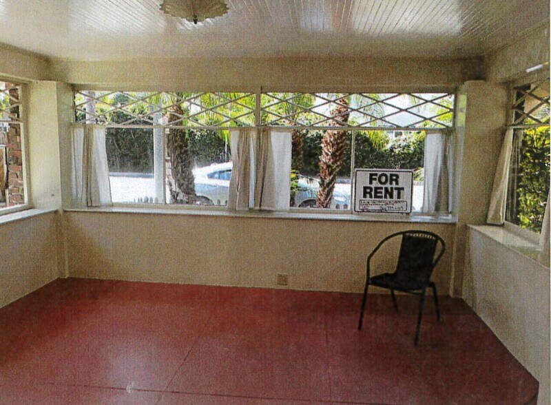 Living Room - 1423 Cabrillo Ave