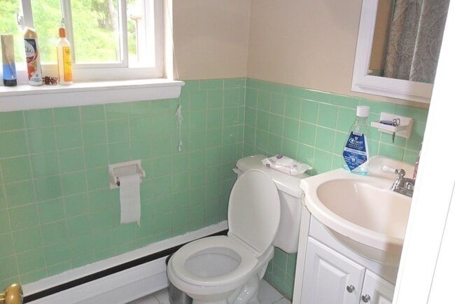 Building Photo - 126 Wilson Dr