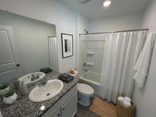 Building Photo - *MOVE IN SPECIAL* Spacious 3-Bedroom Home Near Brooks City Base with Internet Included