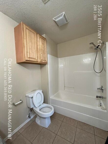 Building Photo - 3505 Brittany Ct