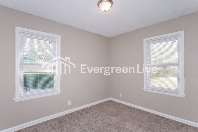 Building Photo - 1456 Rolling Hills Dr