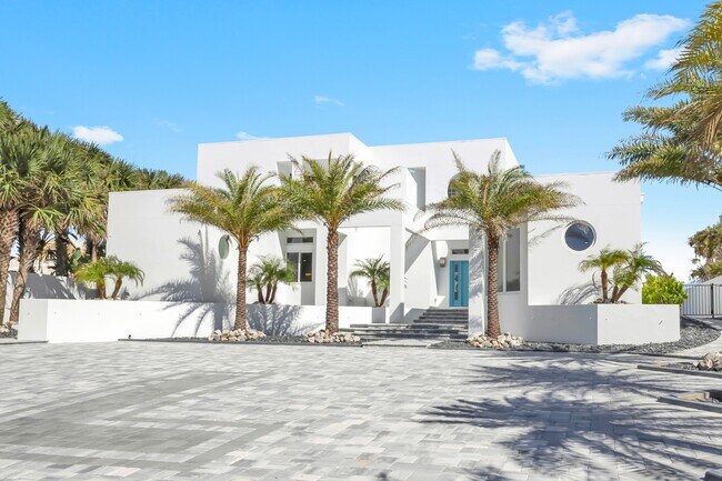 Building Photo - 435 Ocean Shore Blvd
