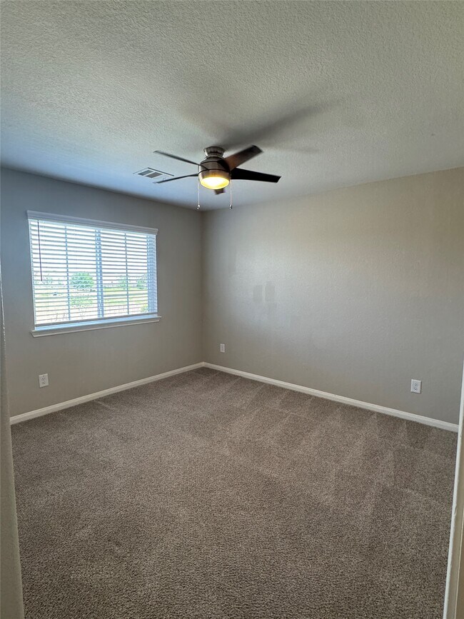 Building Photo - 3831 W Alessano Ln