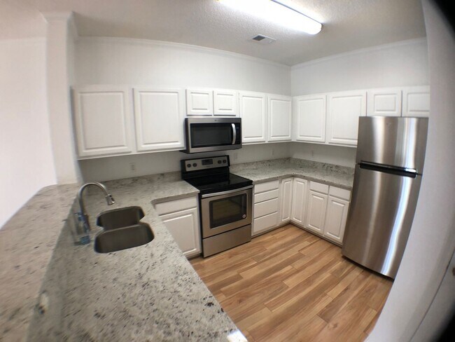 Building Photo - Spacious 3BR/2BA Condo Near North Myrtle B...