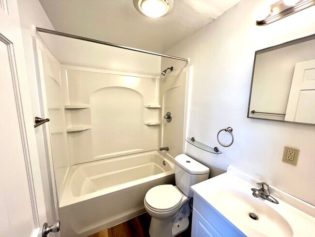 Building Photo - 41 Wyoming St