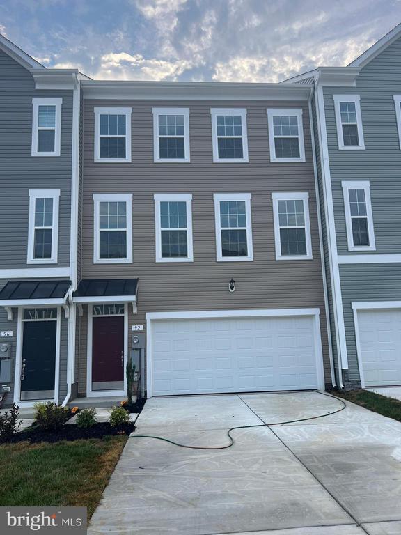 Building Photo - 92 Stafford Pl