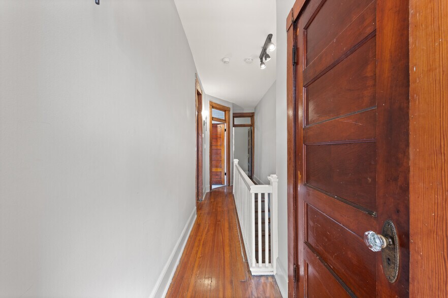 Building Photo - 445 Newton Pl NW