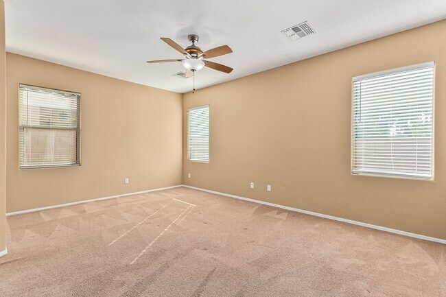 Building Photo - Must See 4 Bedroom Home near San Tan Mall