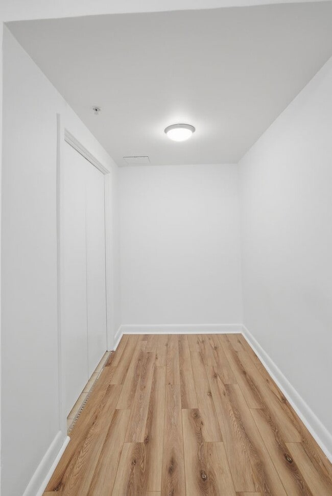 Building Photo - Penn Quarter Condo | Studio | 1 Bath | 450 Sf