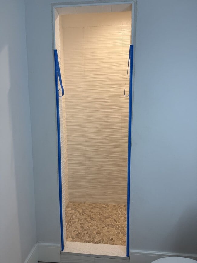 Building Photo - Brand New Basement Appartment