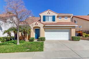 Building Photo - 155 Tamarack Dr