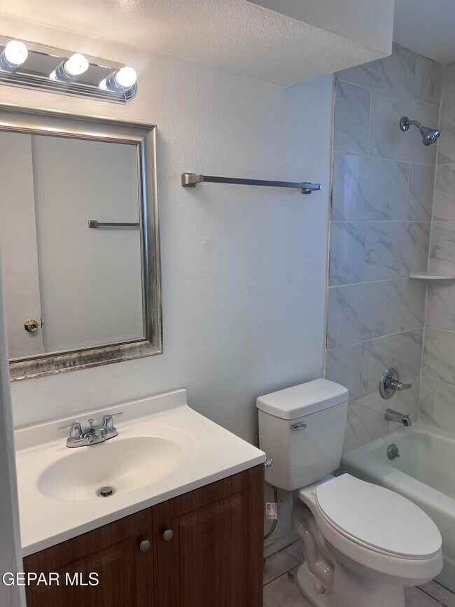 Building Photo - 11244 Wharf Cove Dr