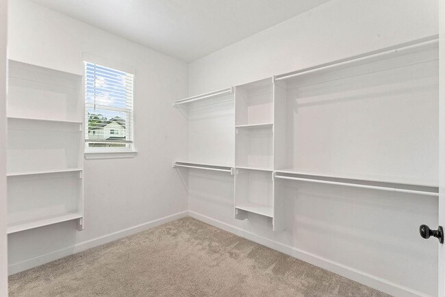 Building Photo - 4500 SW Bison St