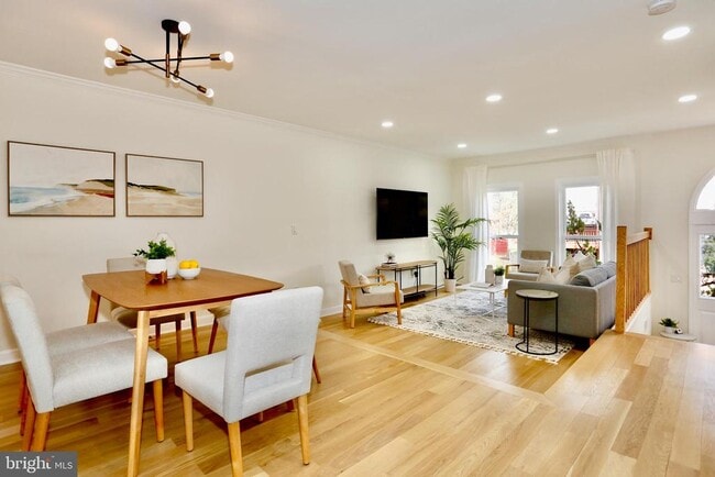 Building Photo - 1515 Templeton Pl