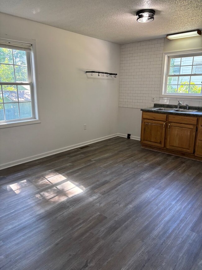 Building Photo - 3 Bedroom 2 Bath Spencer, NC Home