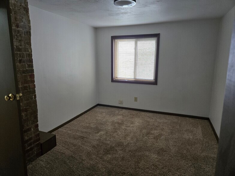 Bedroom - 2725 Soo Marie Ave