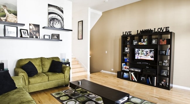 Interior Photo - The Towns
