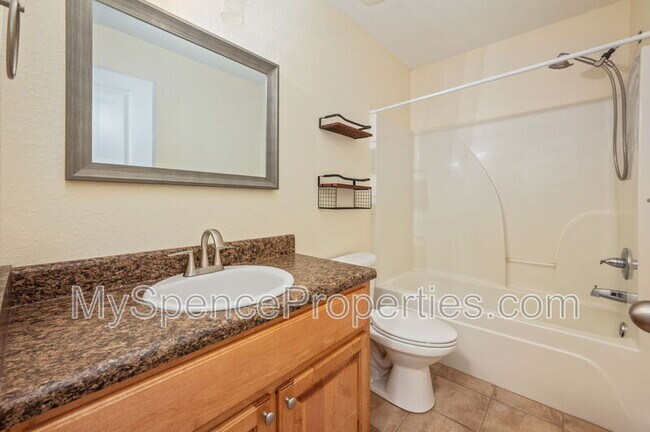 Building Photo - 618 Territory Ln