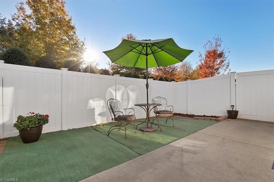 Building Photo - 1173 Kelso Ln