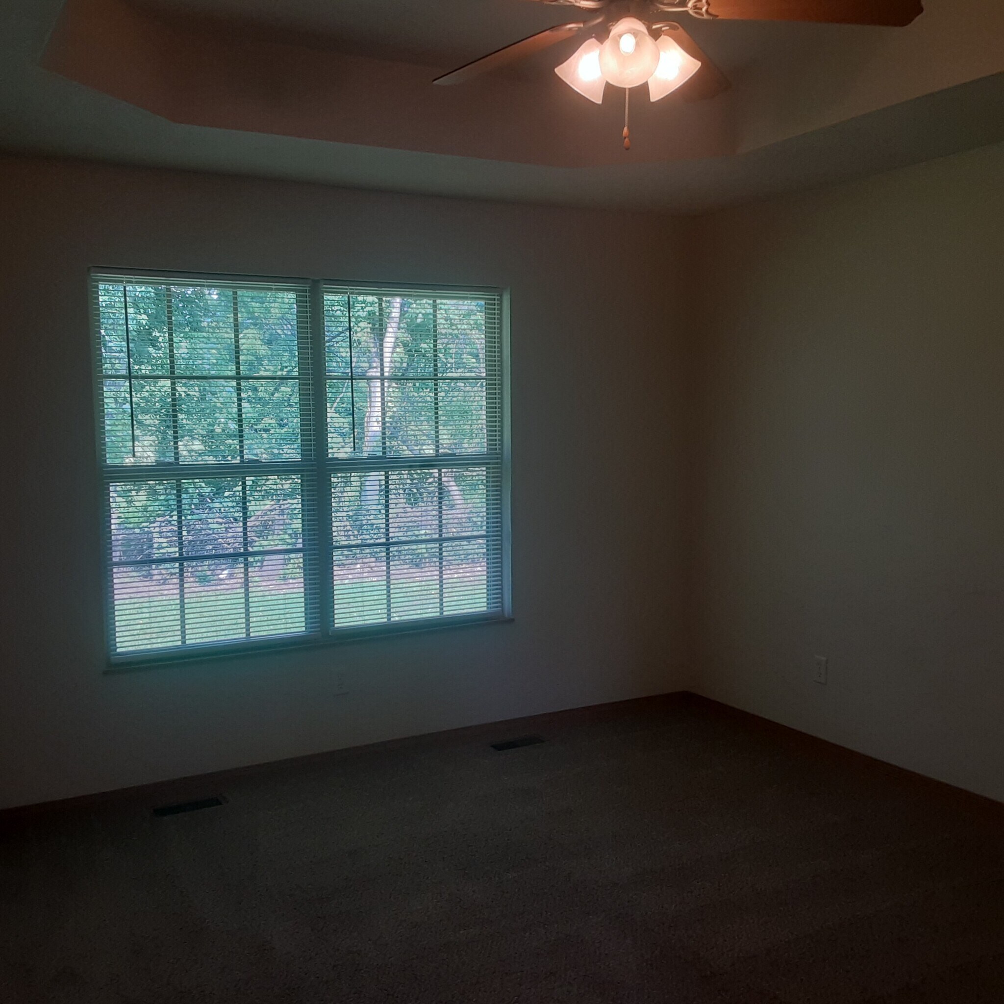 Building Photo - 331 S Casa Grande Ave