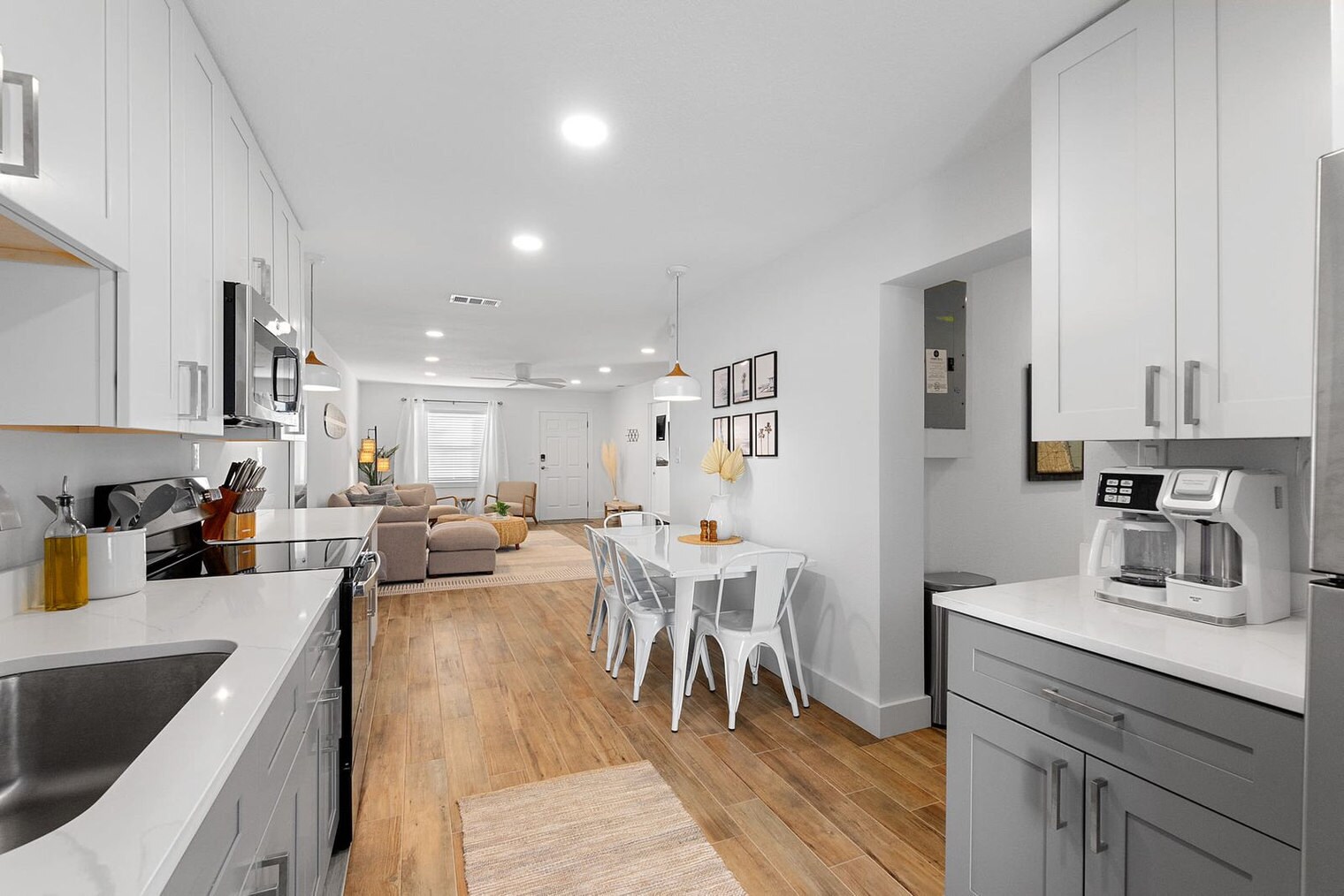 Building Photo - 106 11th St