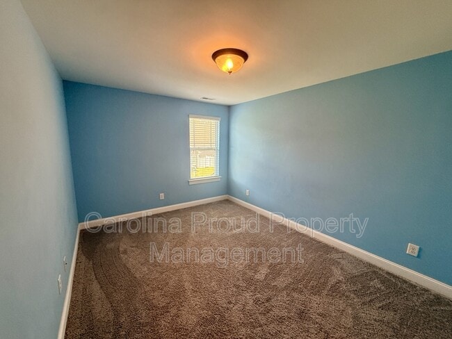 Building Photo - 1808 Fox Den Way
