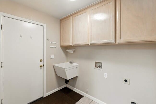 Building Photo - 1789 E Ticonderoga Dr