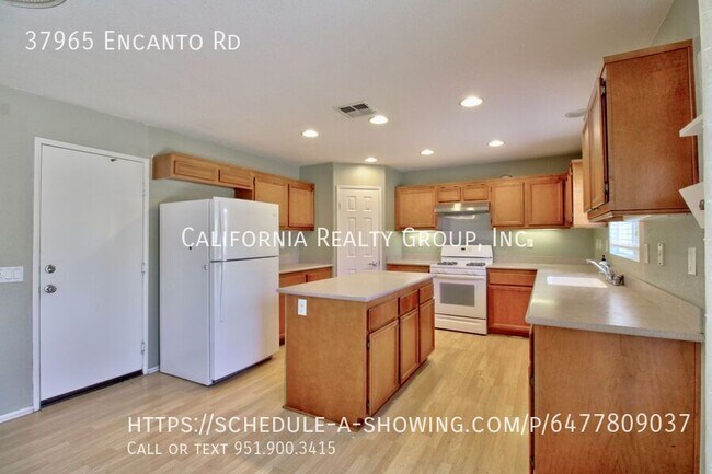 Building Photo - 37965 Encanto Rd