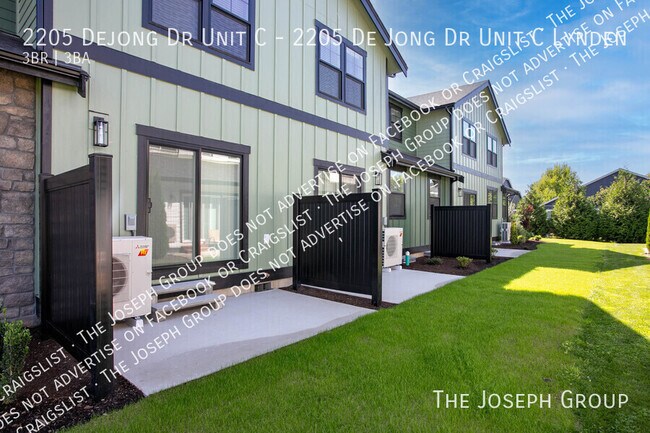 Building Photo - 2205 Dejong Dr Unit C