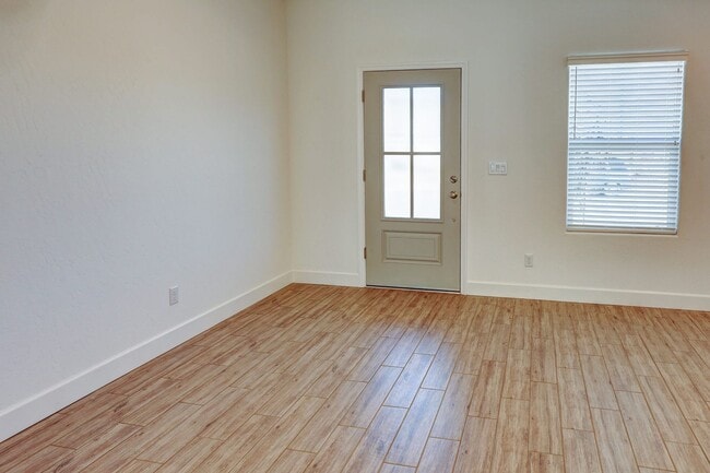 Building Photo - Brand new home in Riverstone