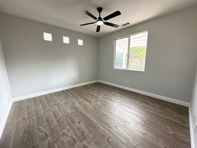 Building Photo - 3 Bdrm/3 Bath Brea Artisan Walk Home