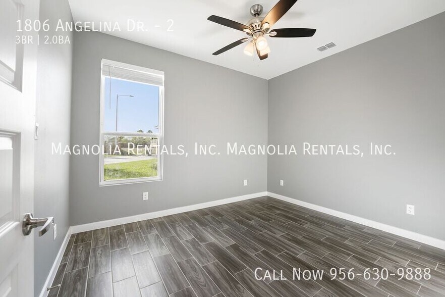 Building Photo - 1806 Angelina Dr