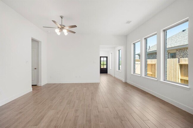Building Photo - 16310 Rock Hollow Bend Ln