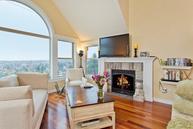 Primary Photo - 5415 Baker Ave NW