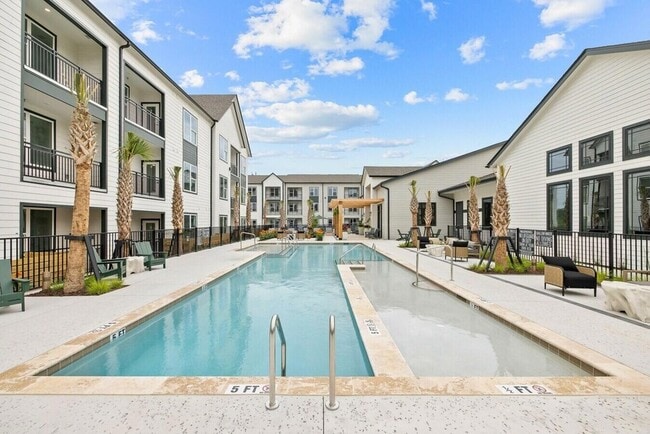 Primary Photo - 3812 W Montague Ave