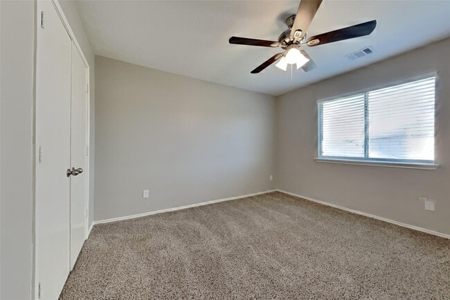 Building Photo - 7202 Winter Song Dr