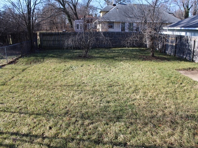 Building Photo - 240 S Fair Ave