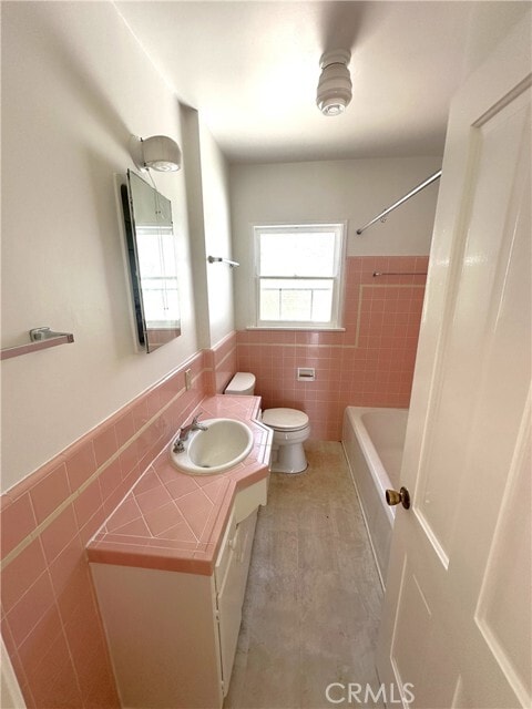 Building Photo - 409 W Ellis Ave