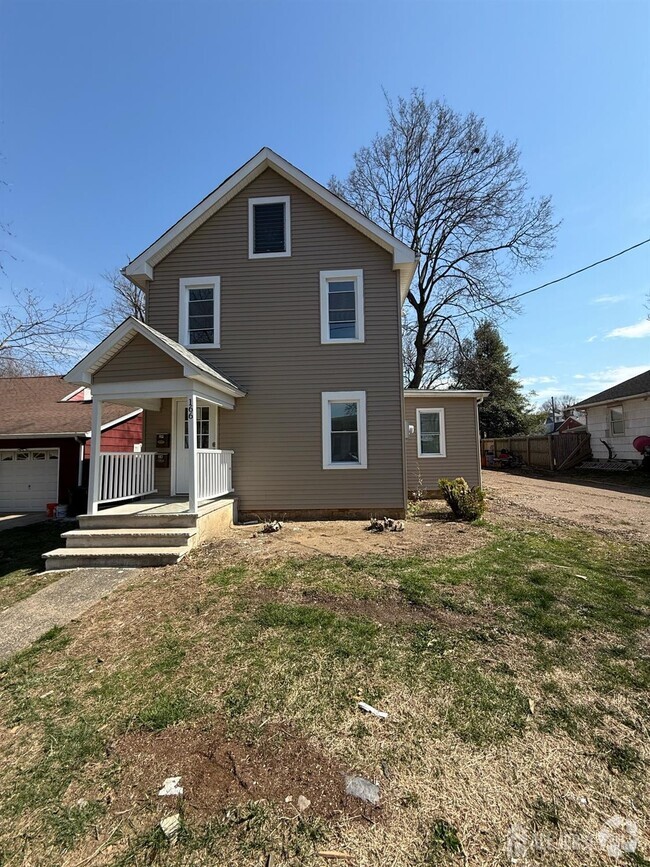 Building Photo - 166 Prigmore St