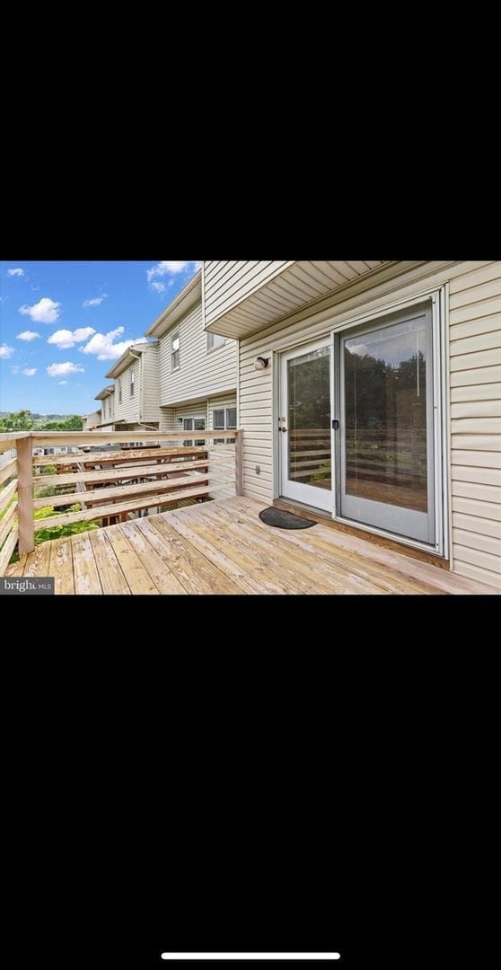 Building Photo - Spacious 3BR Townhome in Harrisburg
