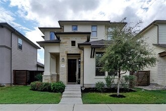 Building Photo - 1603 Arcilla St