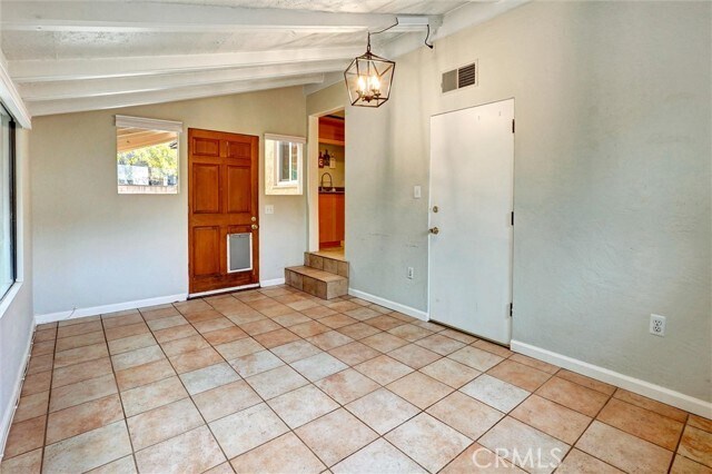 Building Photo - 5863 Alonzo Ave