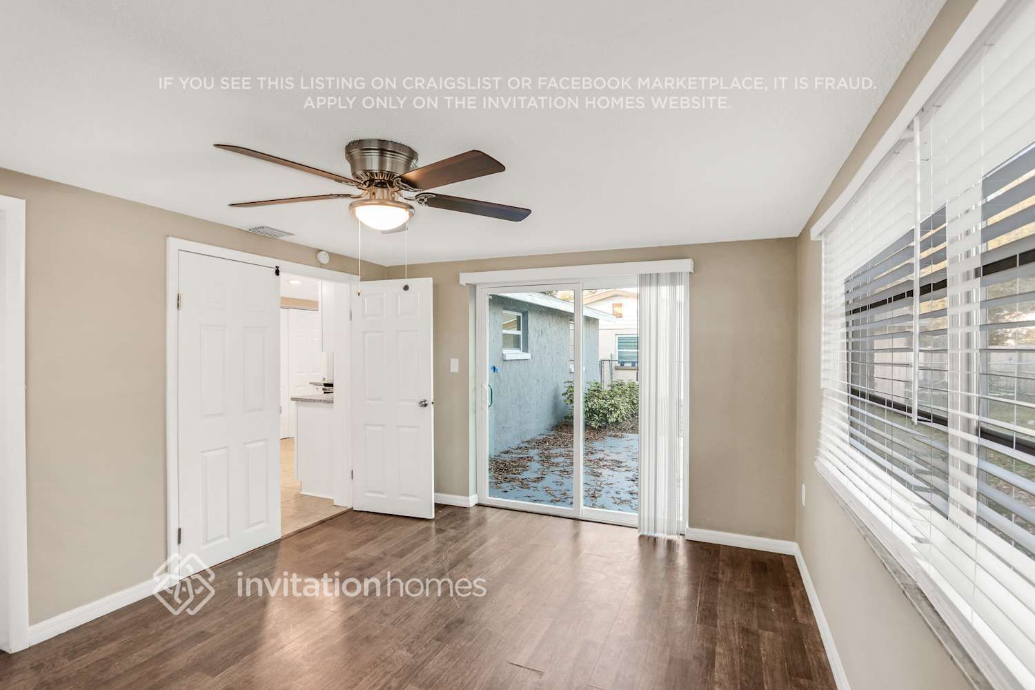 Building Photo - 9900 Lakeside Ln