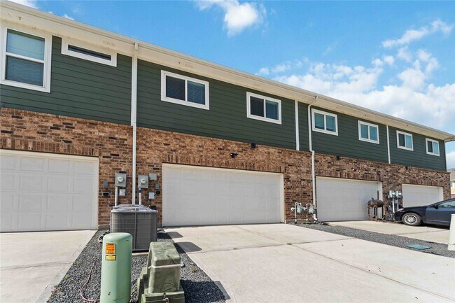 Building Photo - 12711 Taymouth Manor Dr