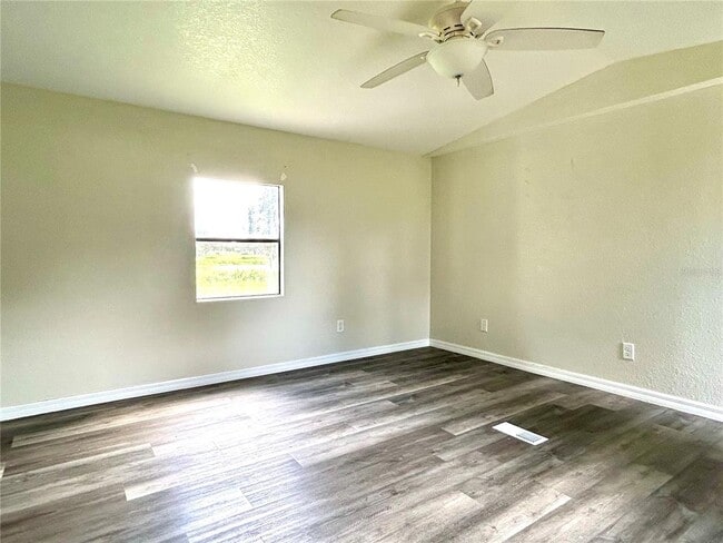 Building Photo - 575 Sunup Dr